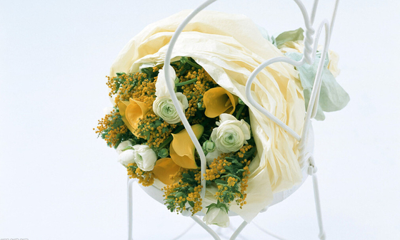 Strato di spostamento di carta non tessuto di imballaggio della manica variopinta del fiore del regalo di nozze
